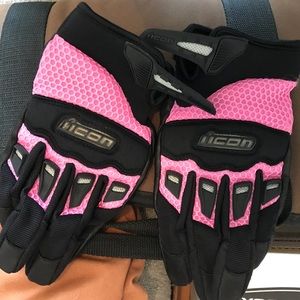 Icon riding gloves